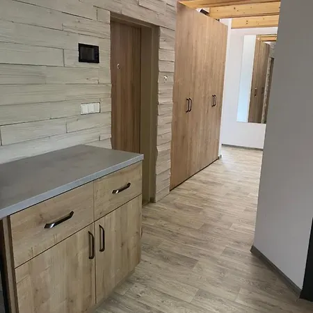 Apartman Amalka דירה